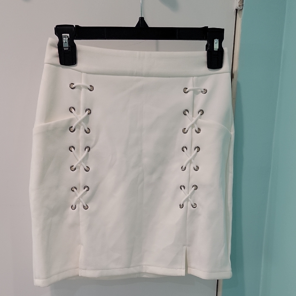 Elegant White Lace-Up Skirt